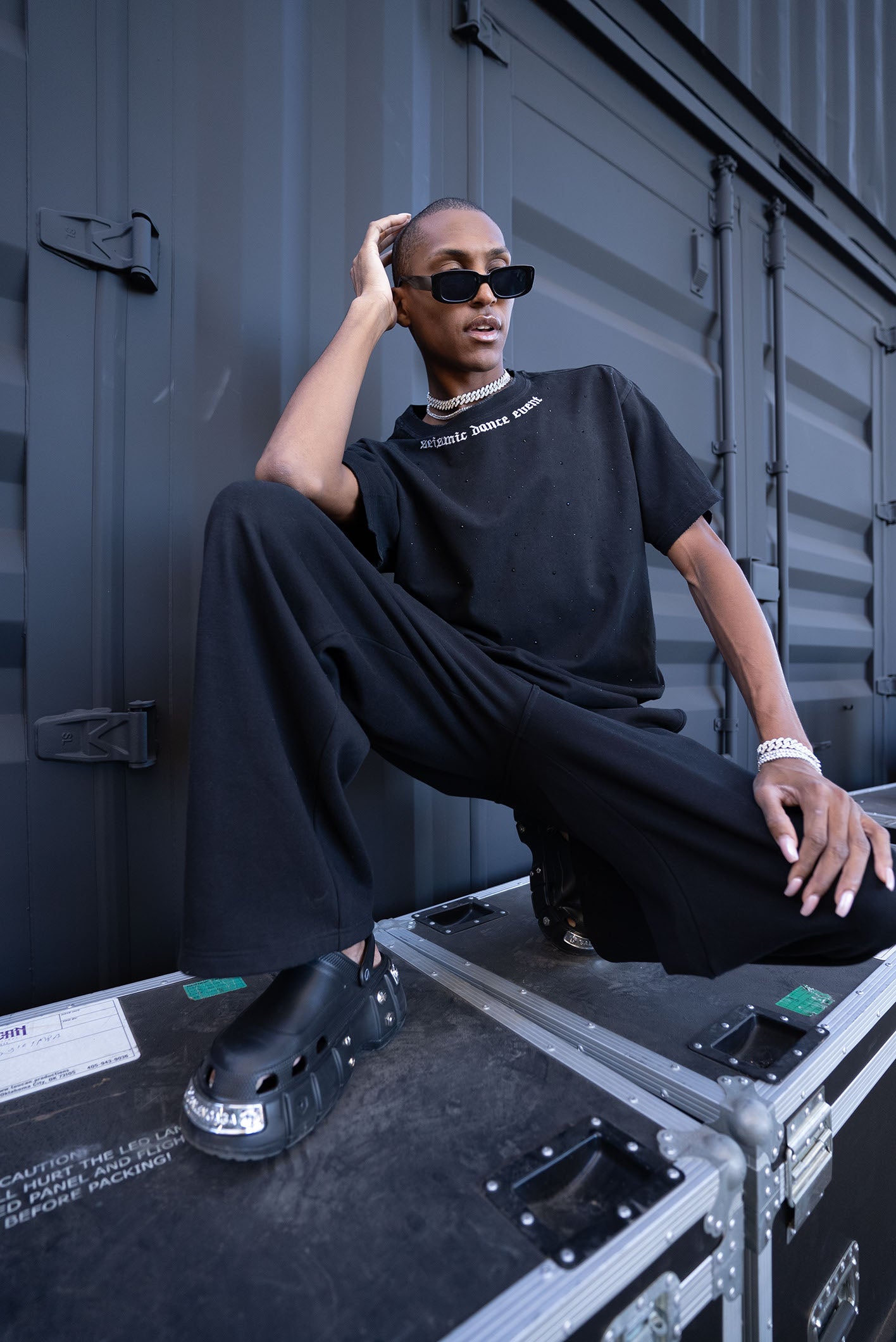 It's A Lifestyle Rhinestone Tee (Black)